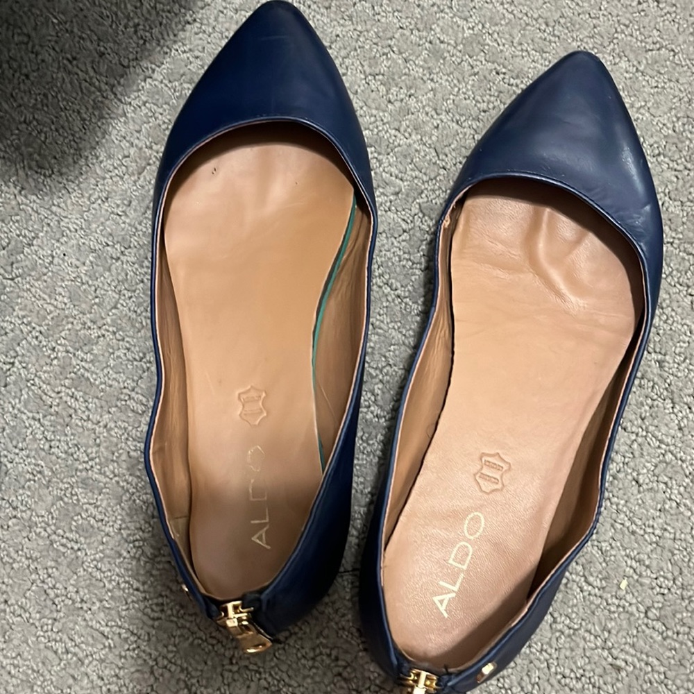 Aldo navy blue leather flats. Size 7.5